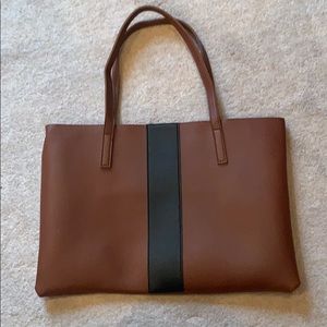 Vince Camuto Tote bag